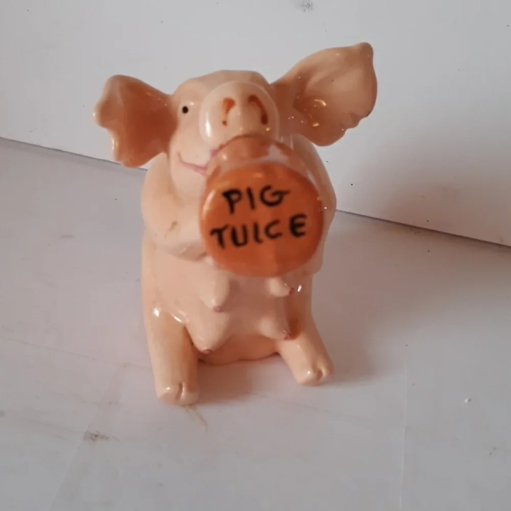 Vintage 1970s ceramic pig juice figurine